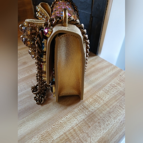 Kurt Geiger NWT Large Bow & Embelishments W/Dustbag - Picture 4 of 10